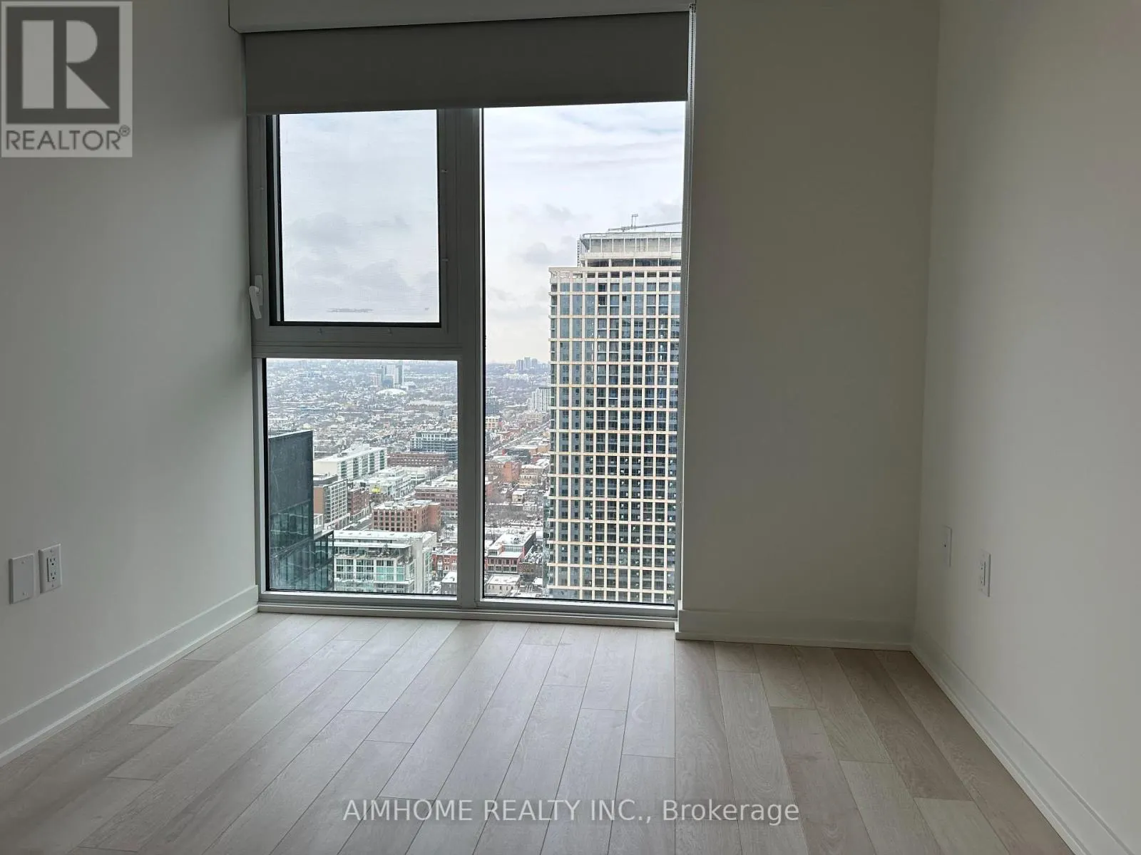 3802 - 357 KING STREET W
