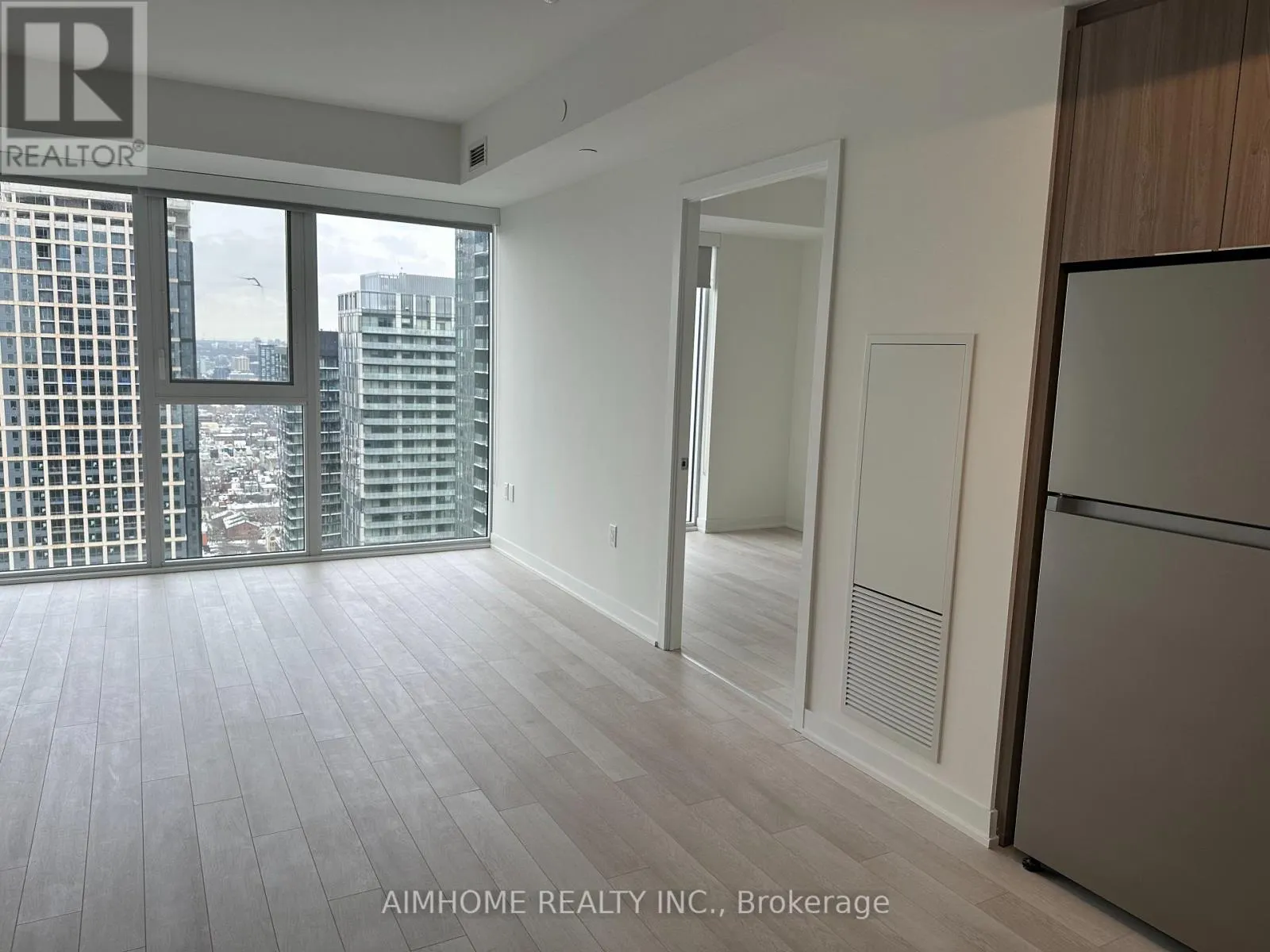 3802 - 357 KING STREET W