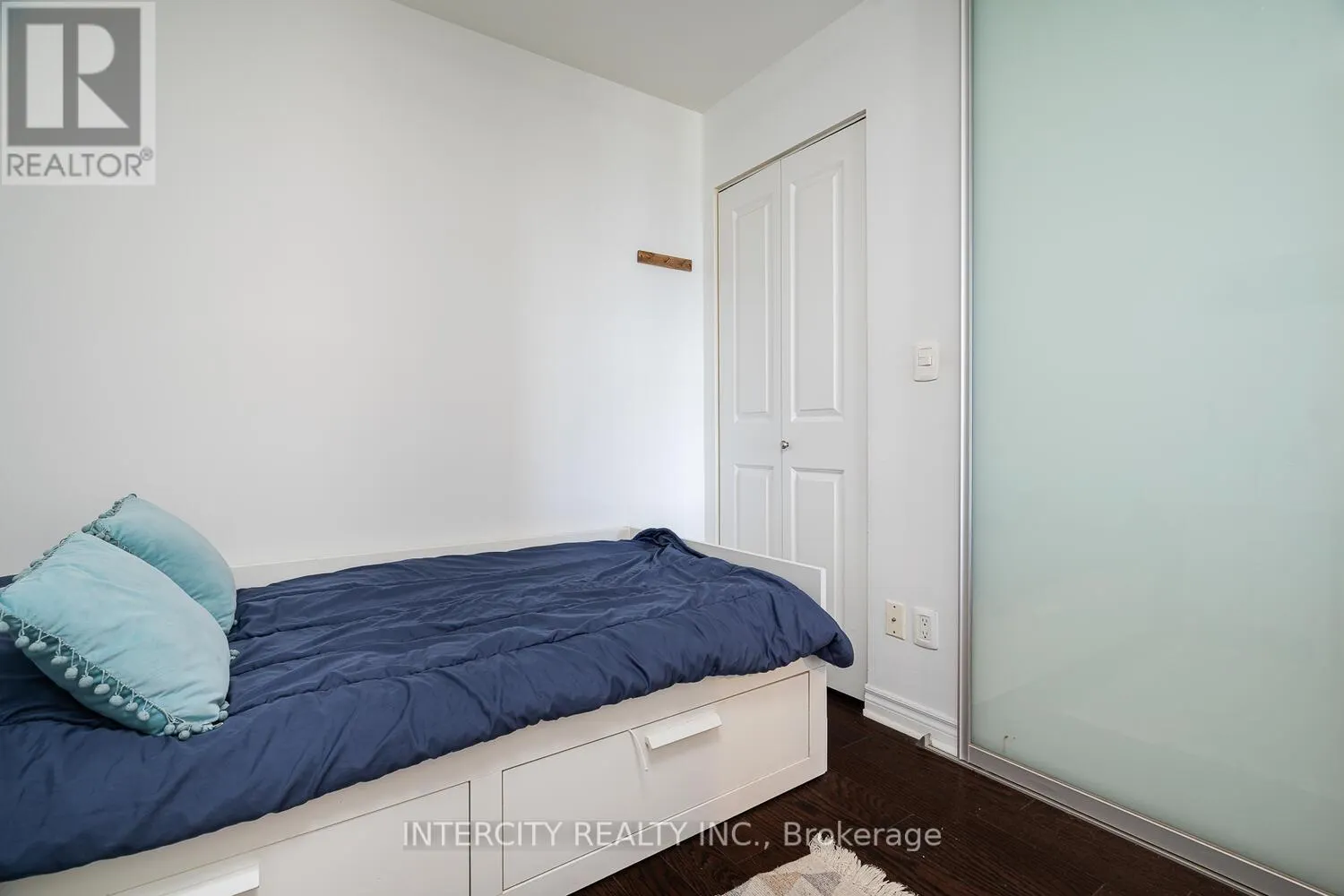 525 - 2885 BAYVIEW AVENUE