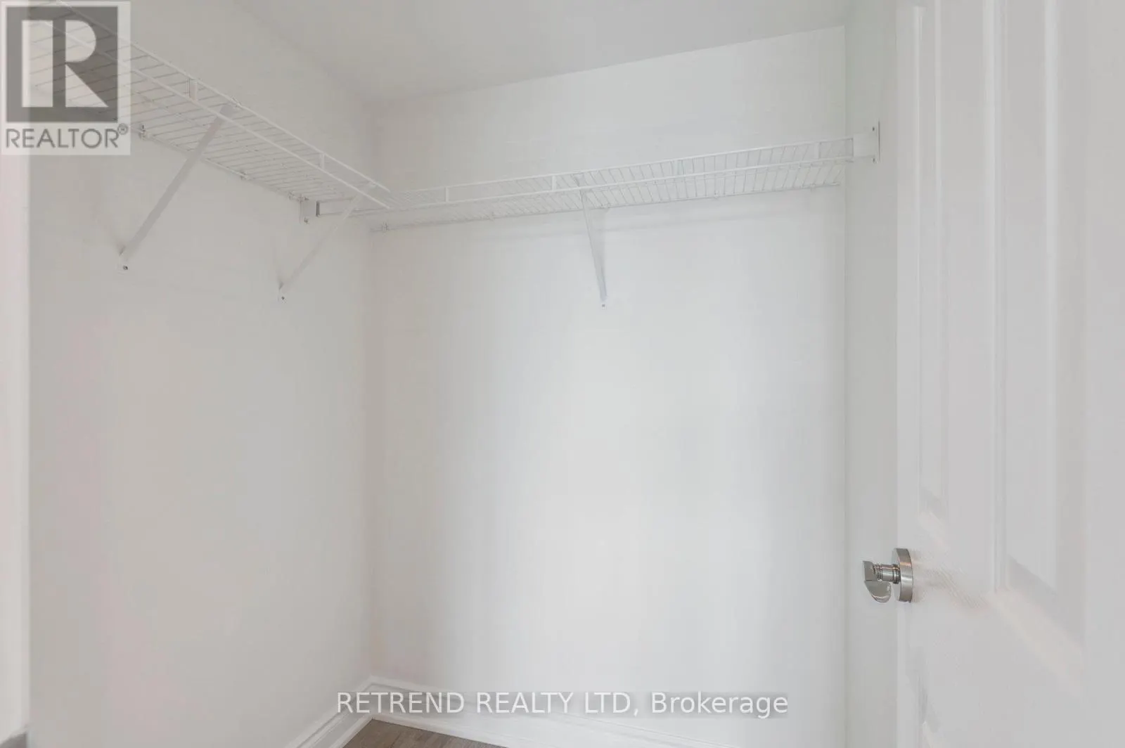 411 - 15 GREENVIEW AVENUE
