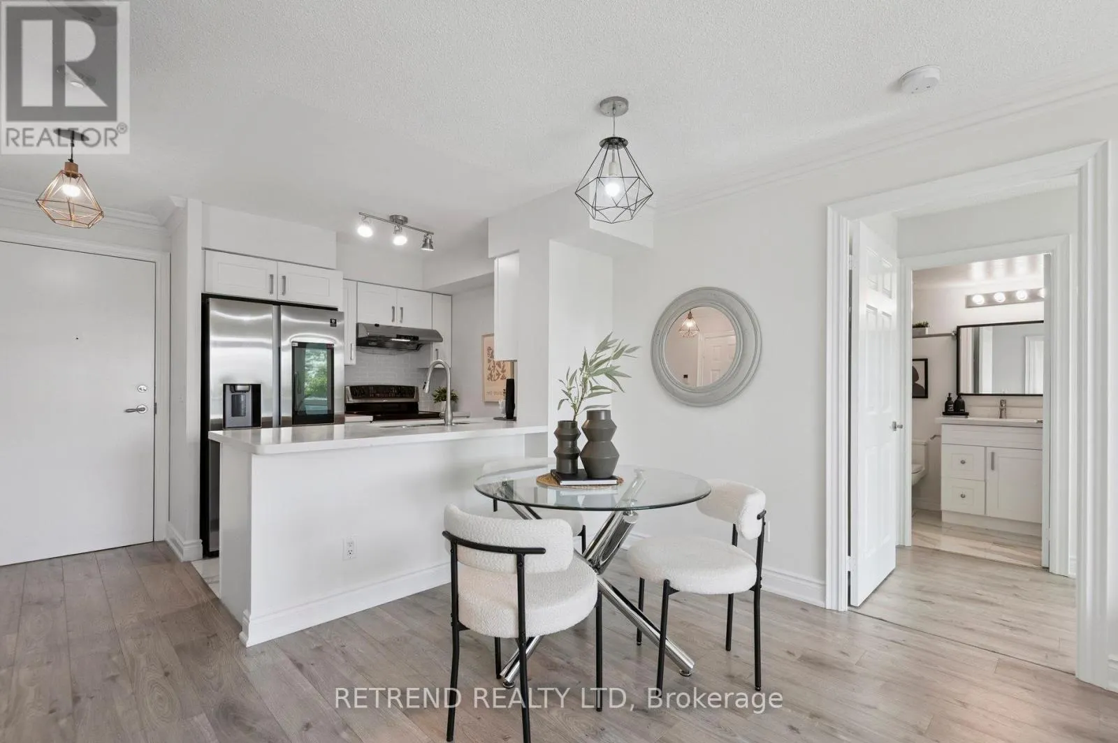 411 - 15 GREENVIEW AVENUE