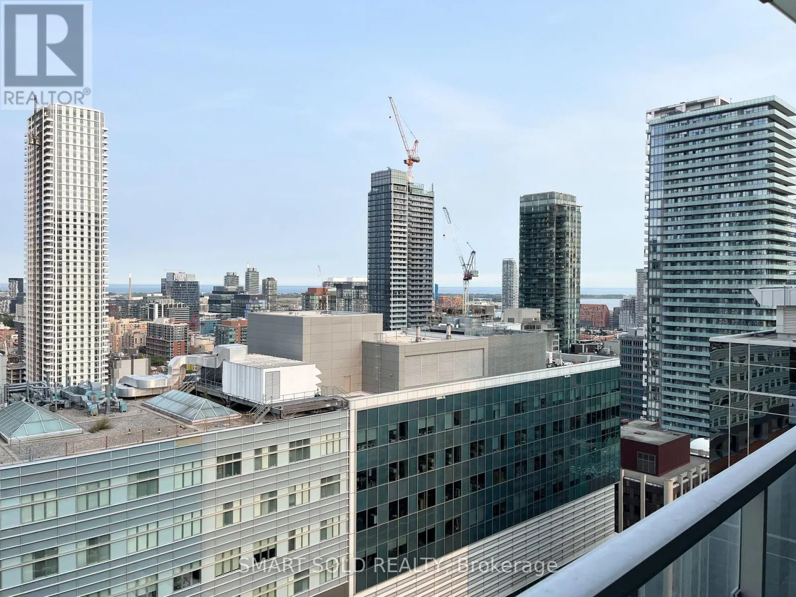2403 - 197 YONGE STREET