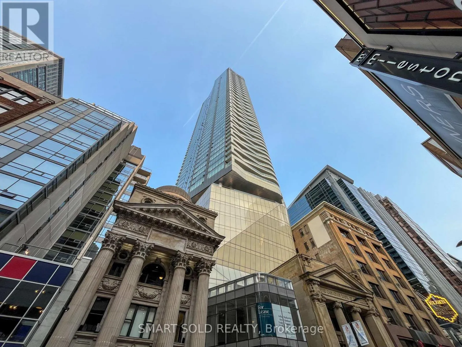 2403 - 197 YONGE STREET