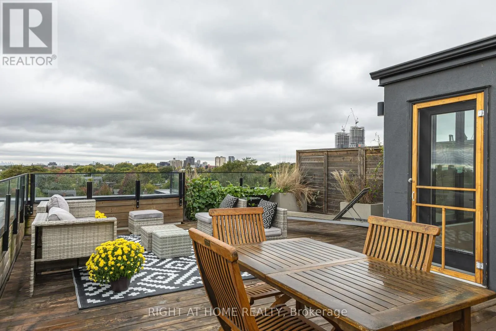 1 - 455 DOVERCOURT ROAD