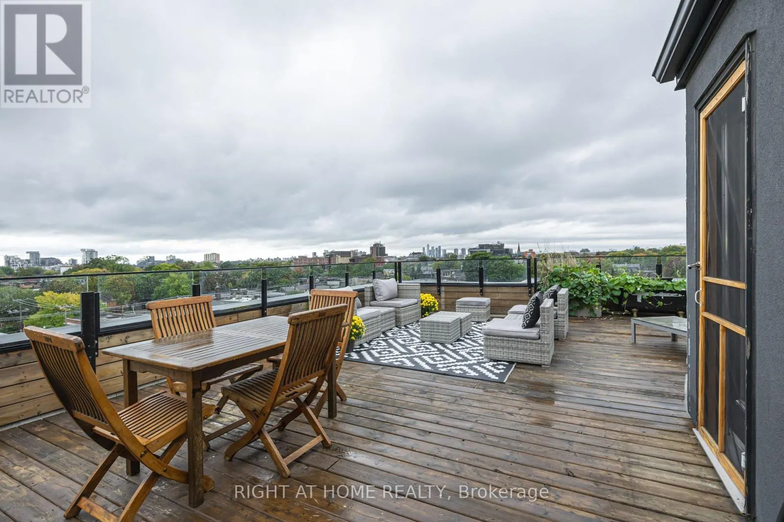 1 - 455 DOVERCOURT ROAD
