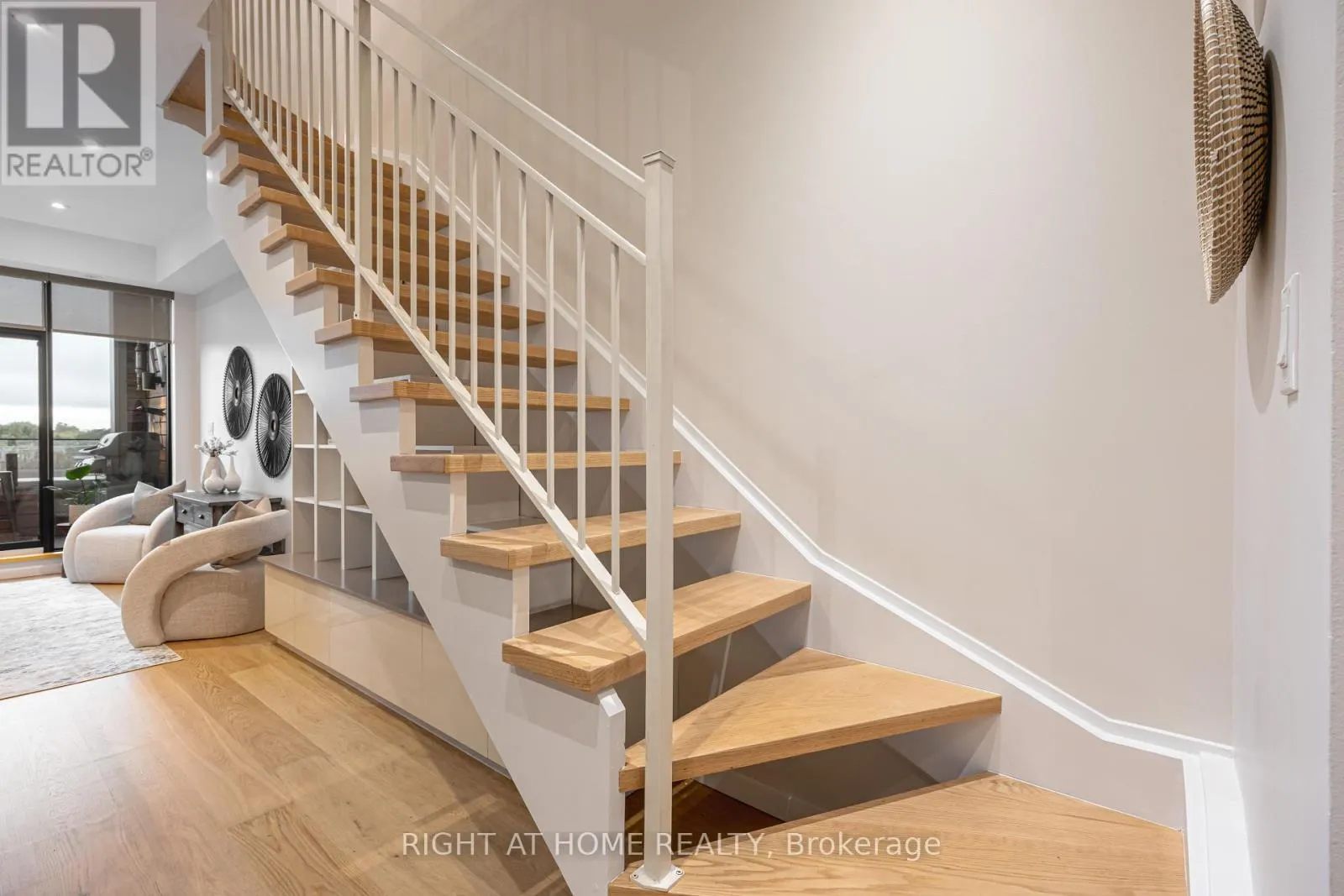 1 - 455 DOVERCOURT ROAD