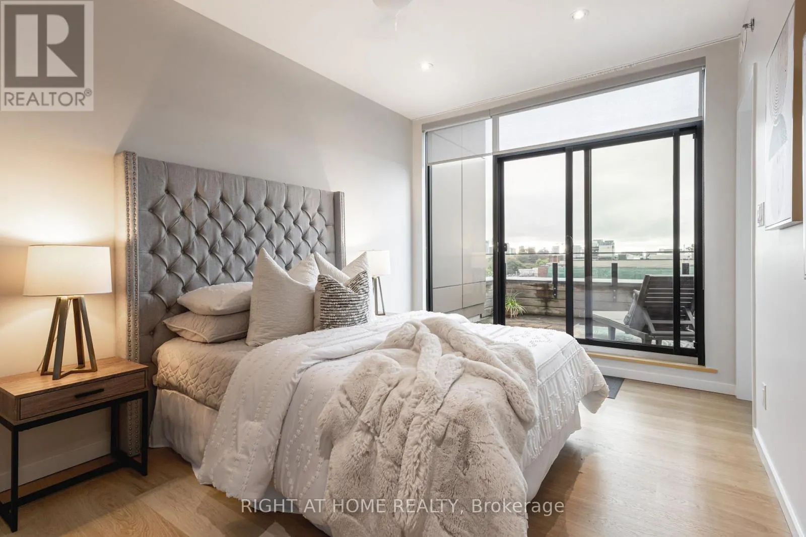 1 - 455 DOVERCOURT ROAD