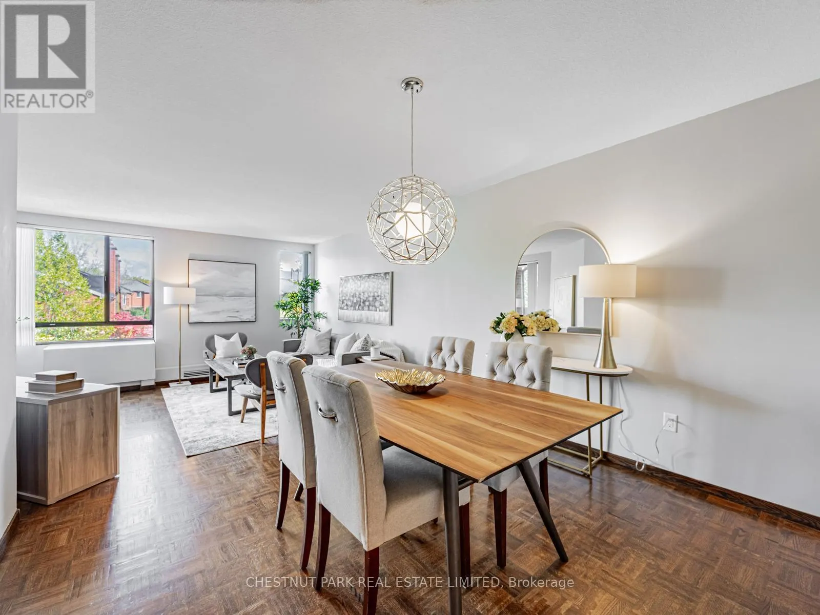 507 - 40 SYLVAN VALLEYWAY