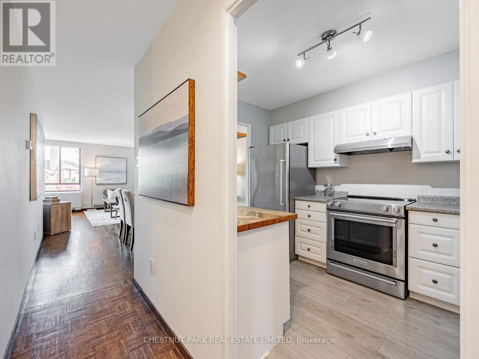 507 - 40 SYLVAN VALLEYWAY