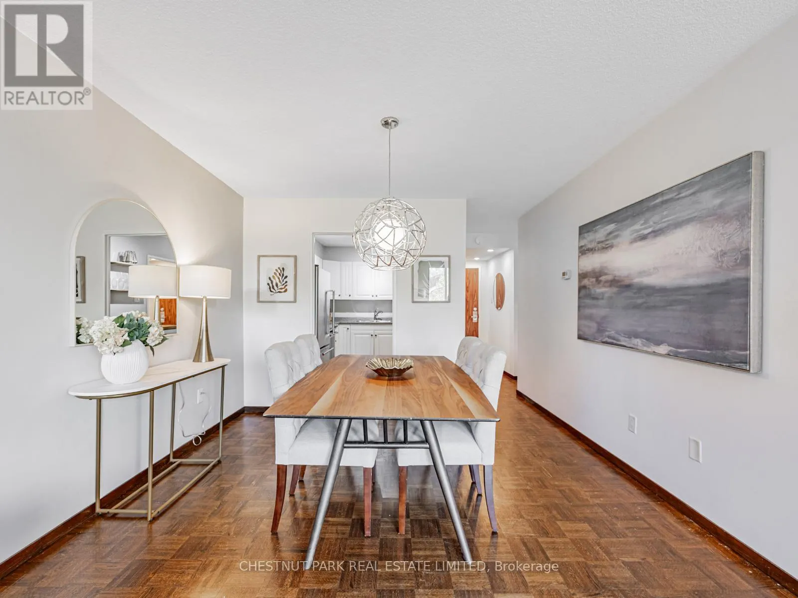 507 - 40 SYLVAN VALLEYWAY