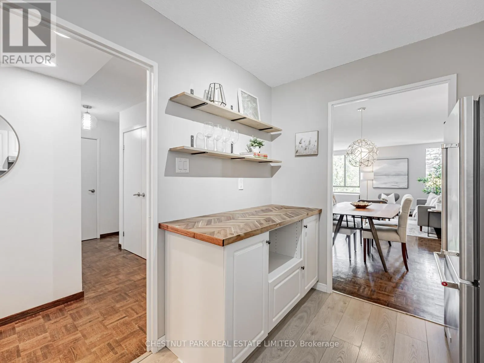 507 - 40 SYLVAN VALLEYWAY