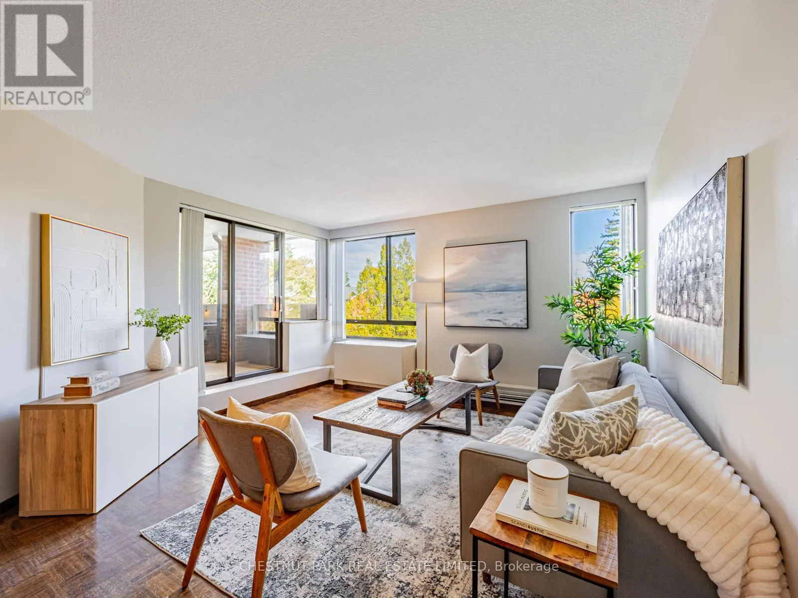 507 - 40 SYLVAN VALLEYWAY