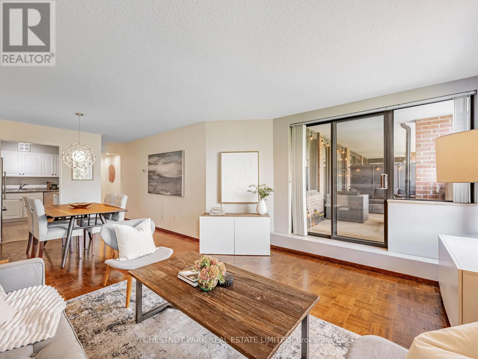 507 - 40 SYLVAN VALLEYWAY