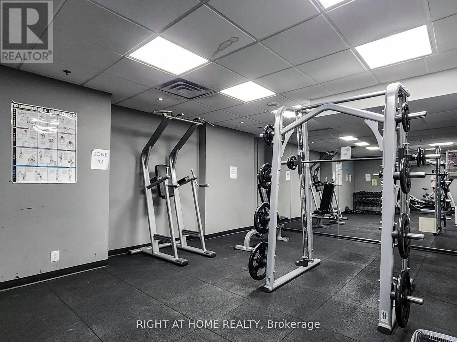 412 - 38 JOE SHUSTER WAY