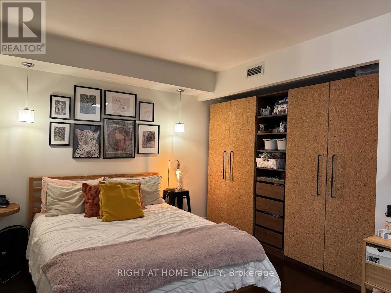 412 - 38 JOE SHUSTER WAY