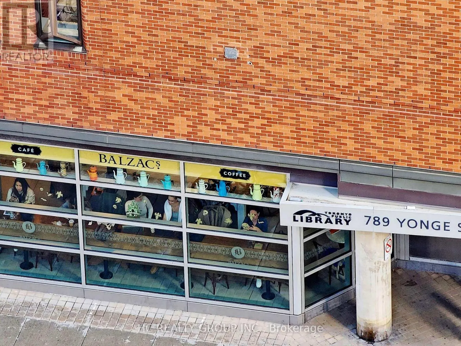 1302 - 8 CUMBERLAND STREET