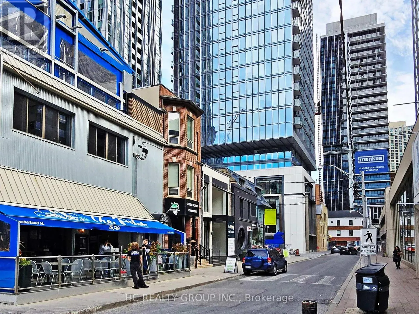 1302 - 8 CUMBERLAND STREET