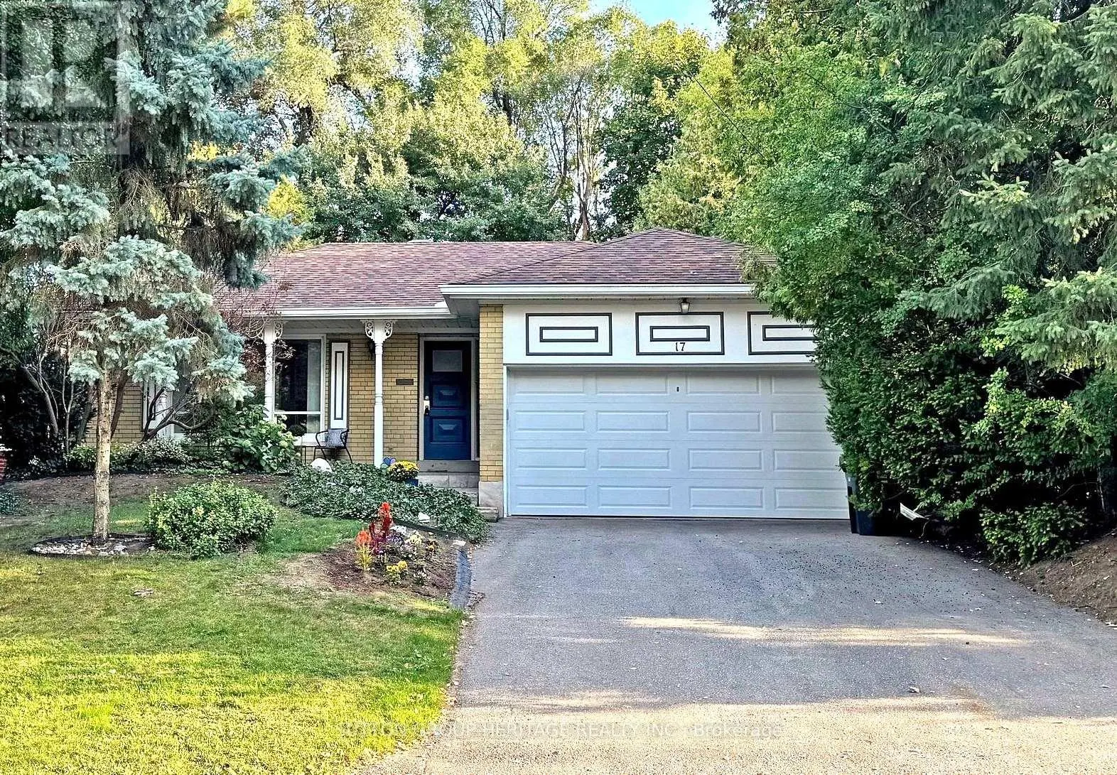 17 BRENHAM CRESCENT