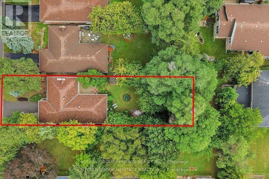 17 BRENHAM CRESCENT