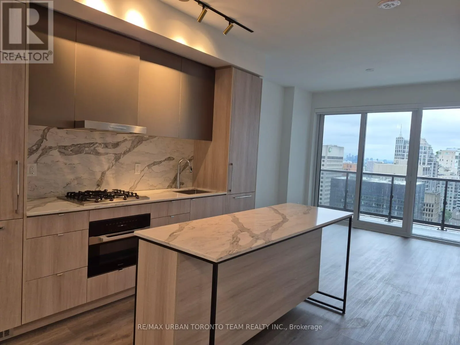 2801 - 771 YONGE STREET