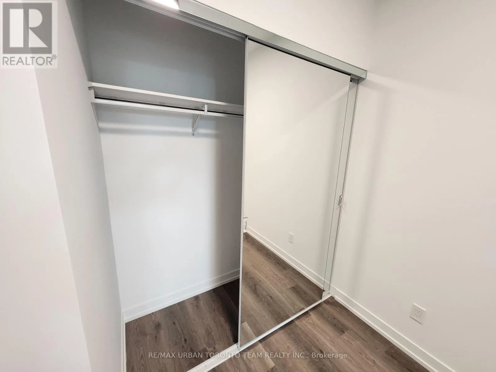 2801 - 771 YONGE STREET