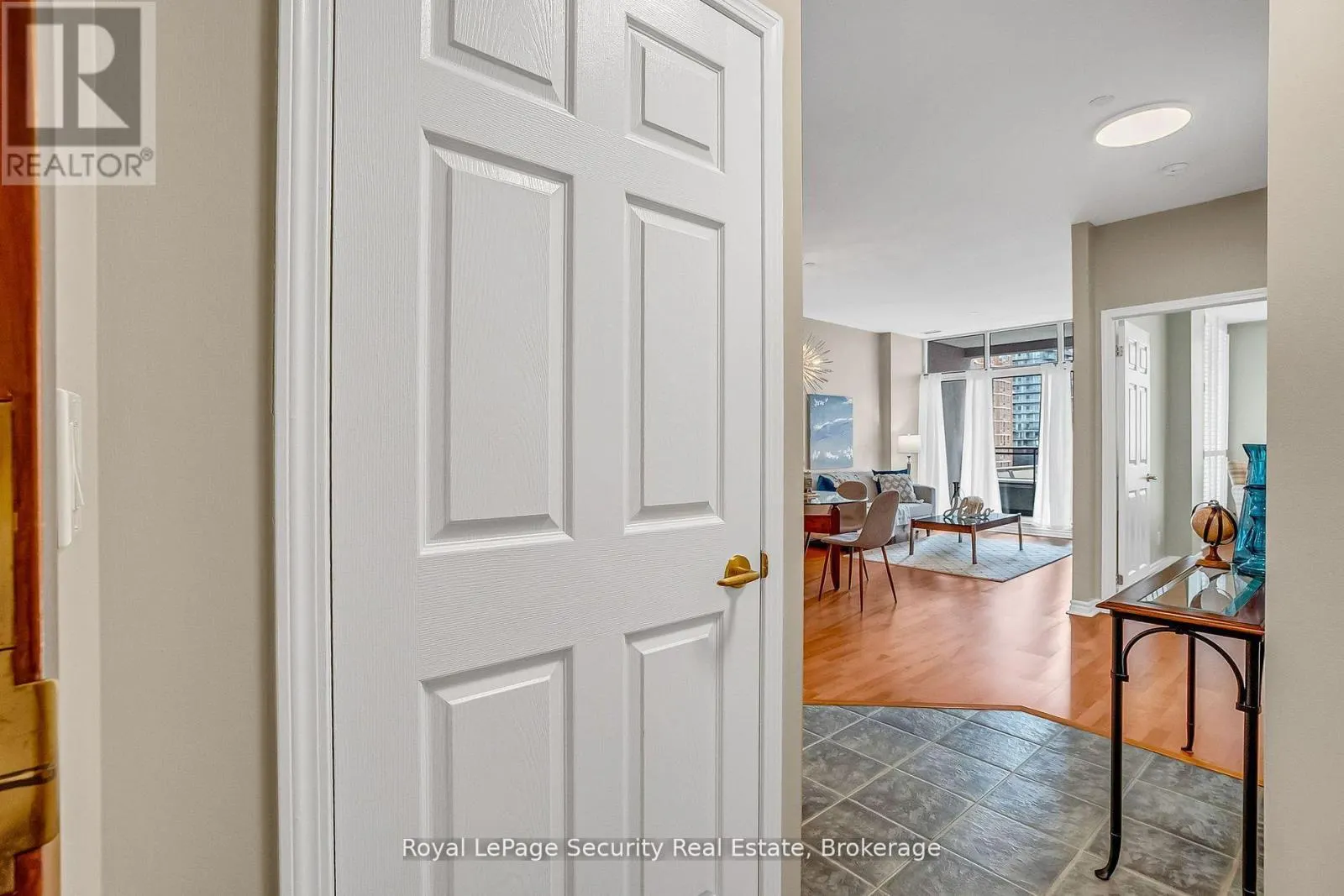 403 - 980 YONGE STREET