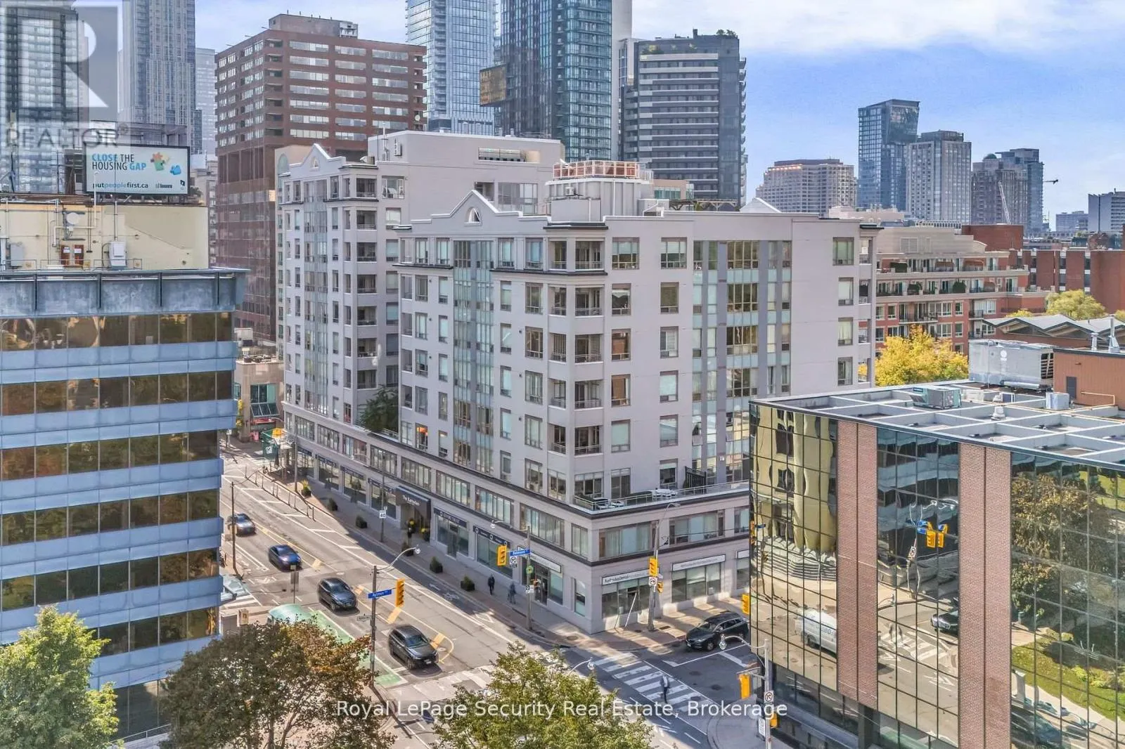 403 - 980 YONGE STREET