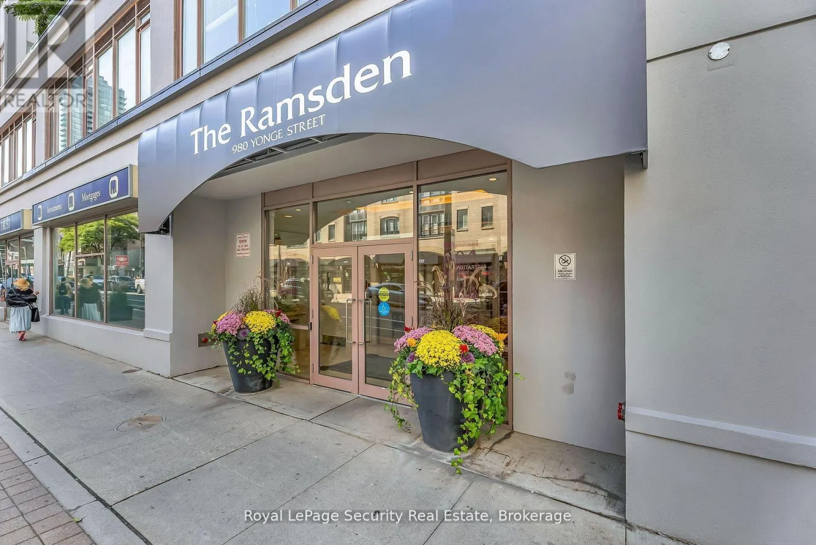 403 - 980 YONGE STREET