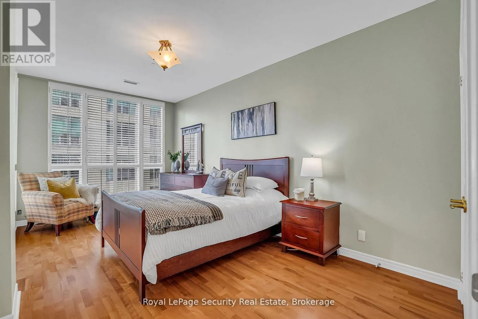 403 - 980 YONGE STREET