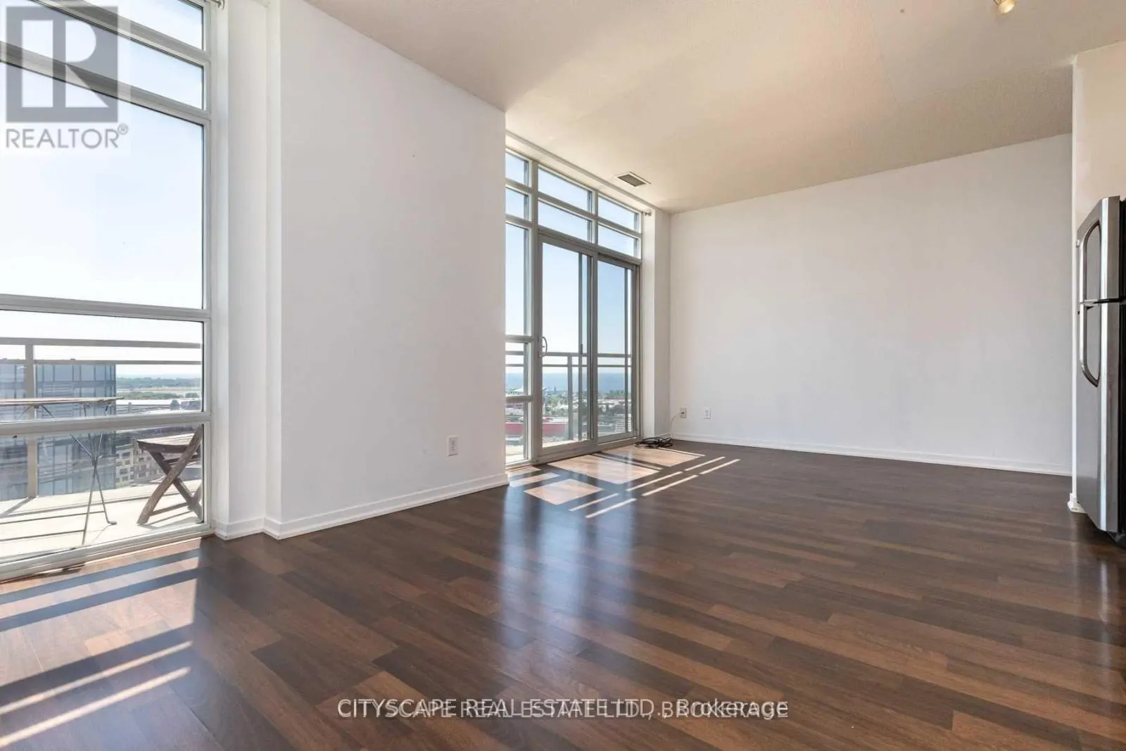 2115 - 38 JOE SHUSTER WAY