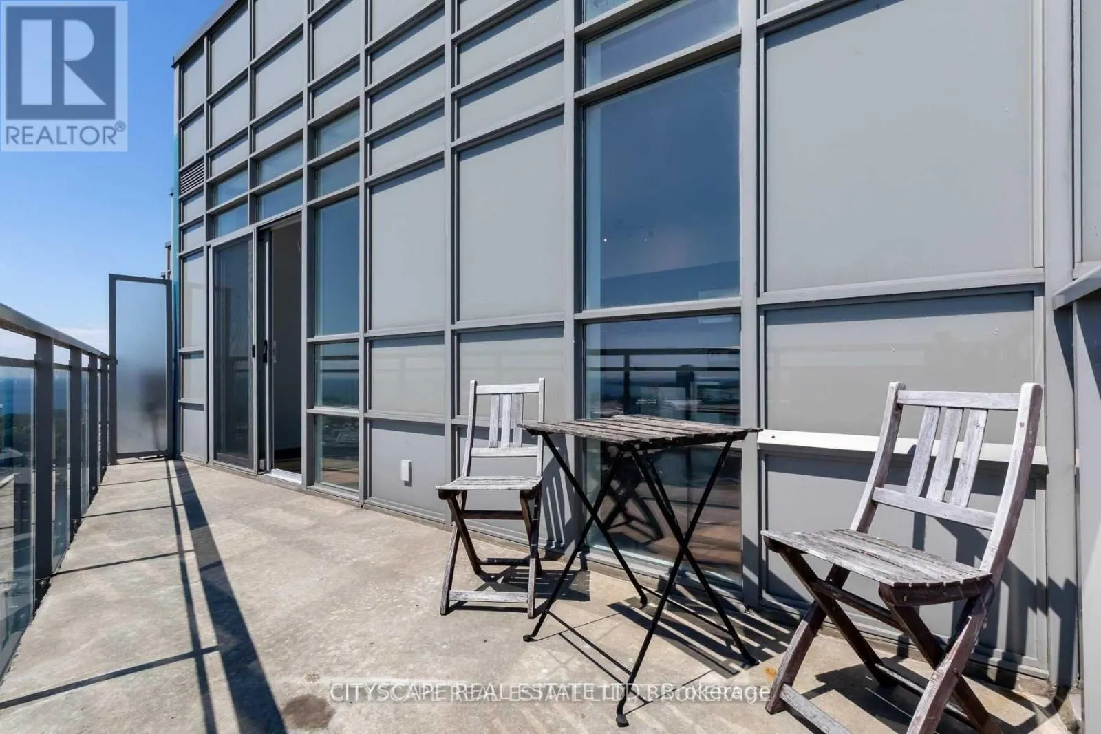 2115 - 38 JOE SHUSTER WAY