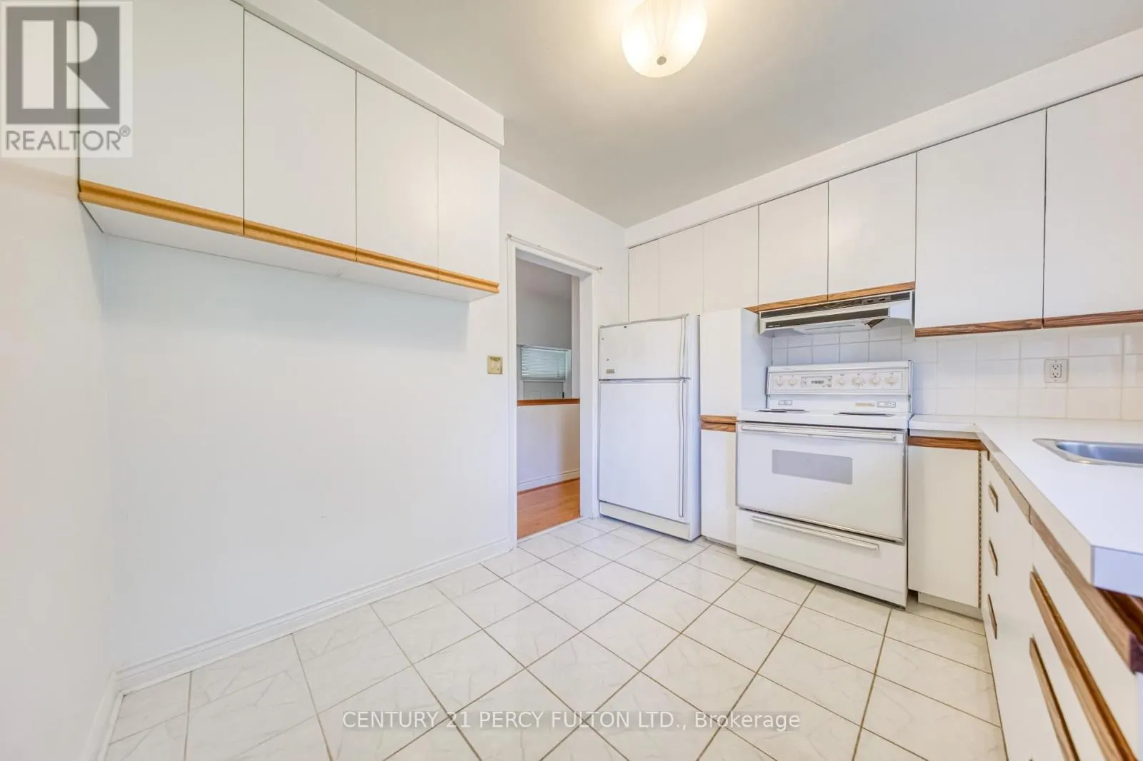 73 BERKINSHAW CRESCENT