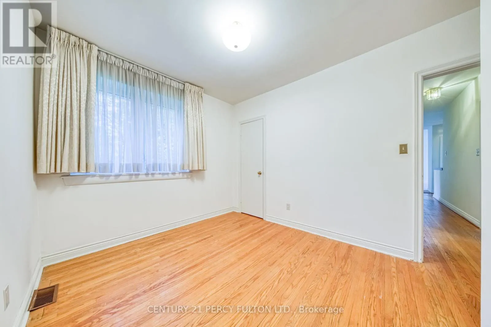 73 BERKINSHAW CRESCENT