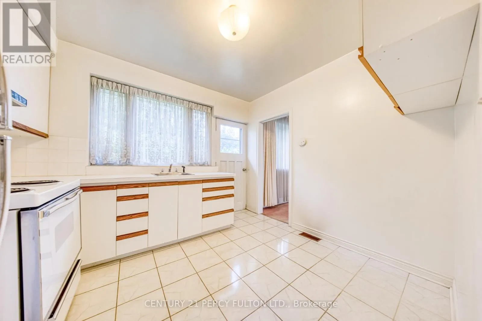 73 BERKINSHAW CRESCENT