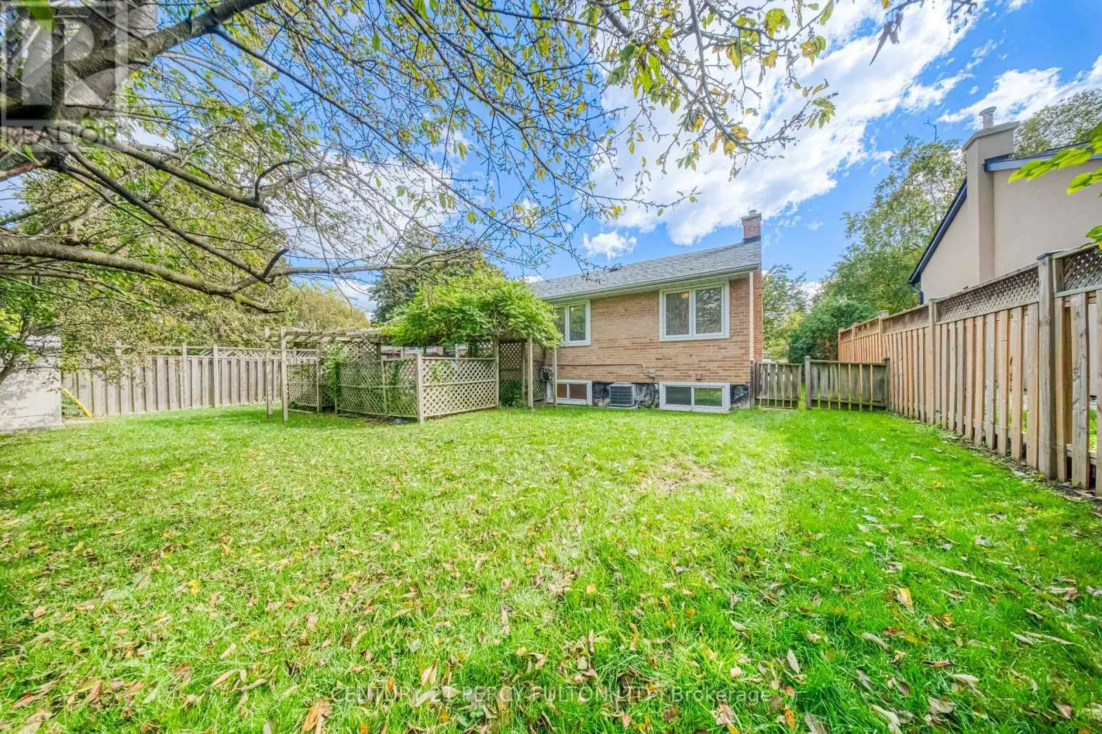 73 BERKINSHAW CRESCENT