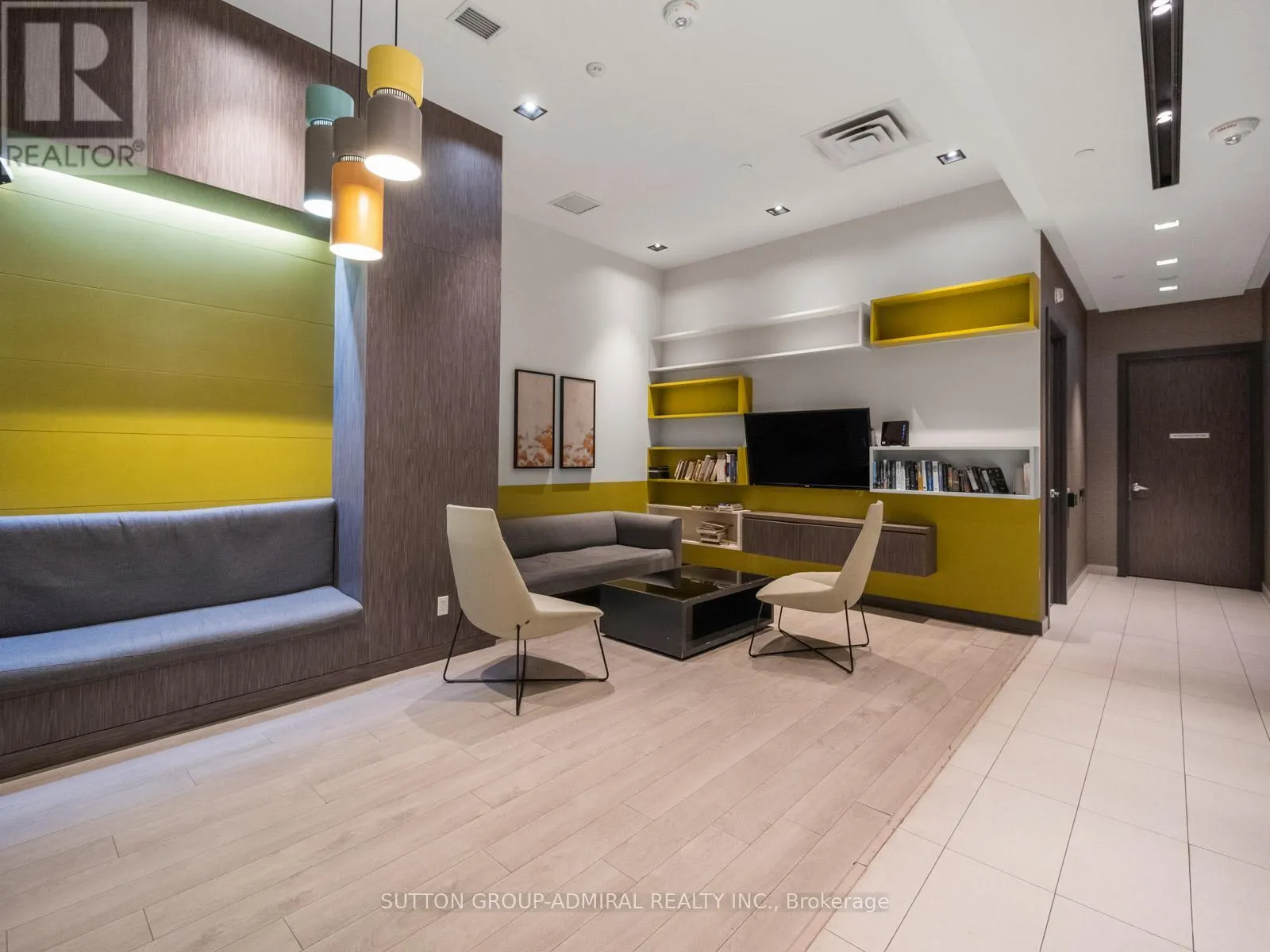 1005 - 128 FAIRVIEW MALL DRIVE