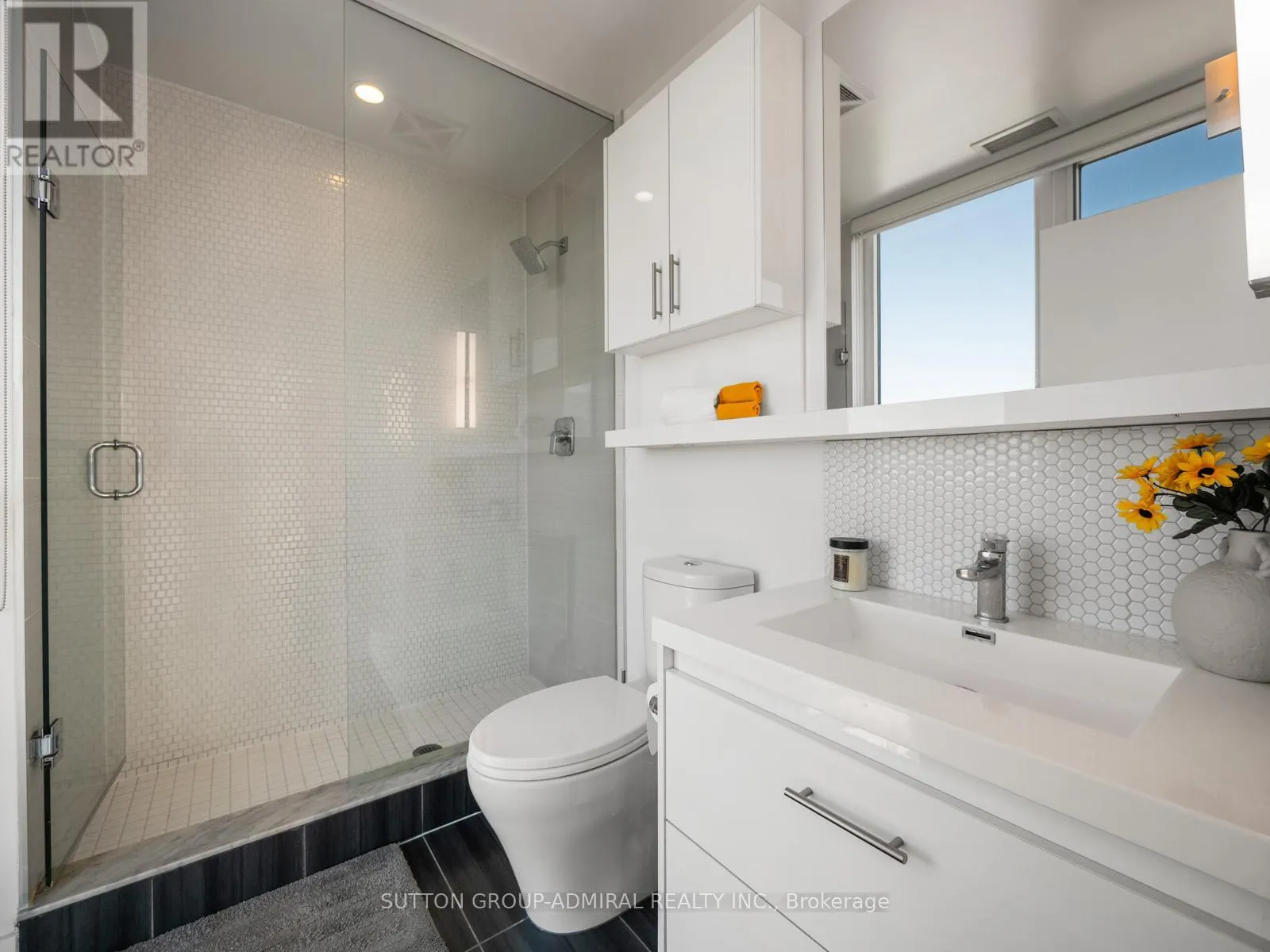 1005 - 128 FAIRVIEW MALL DRIVE