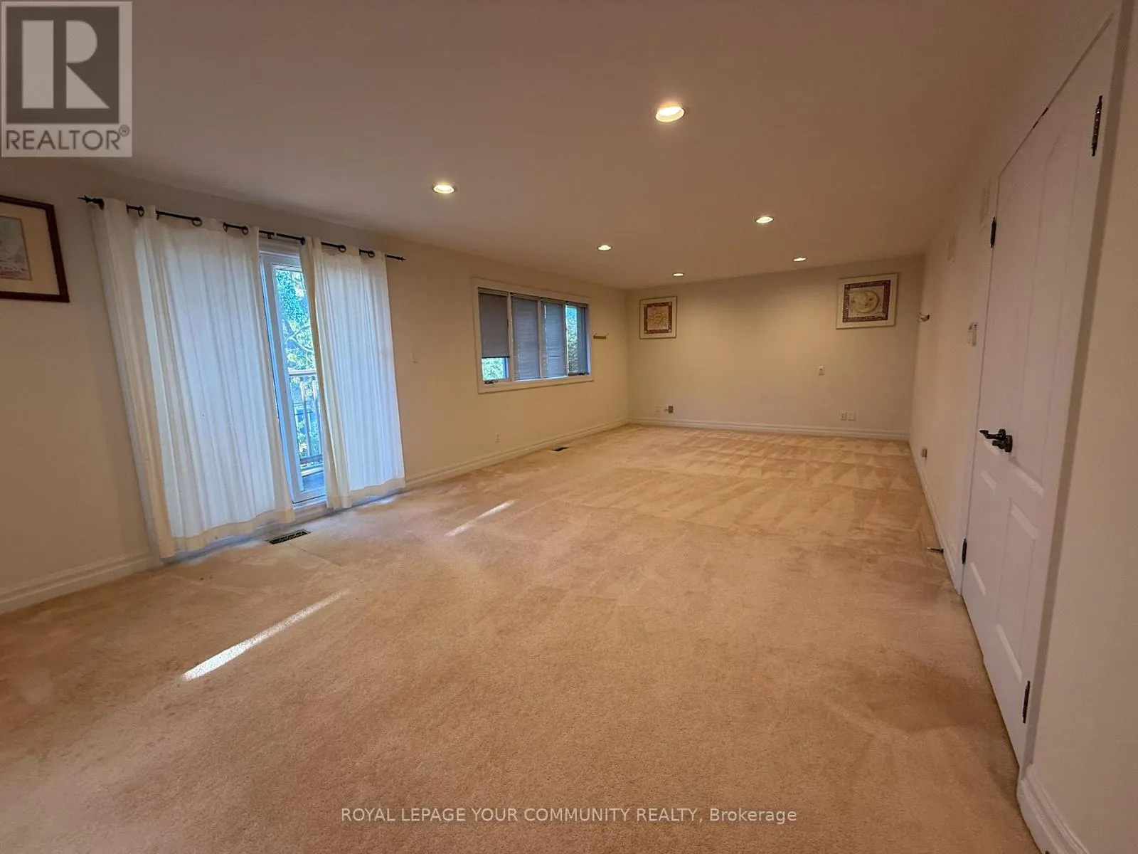 238 HORSHAM (MAIN FLOOR AND 2ND FLOOR) AVENUE