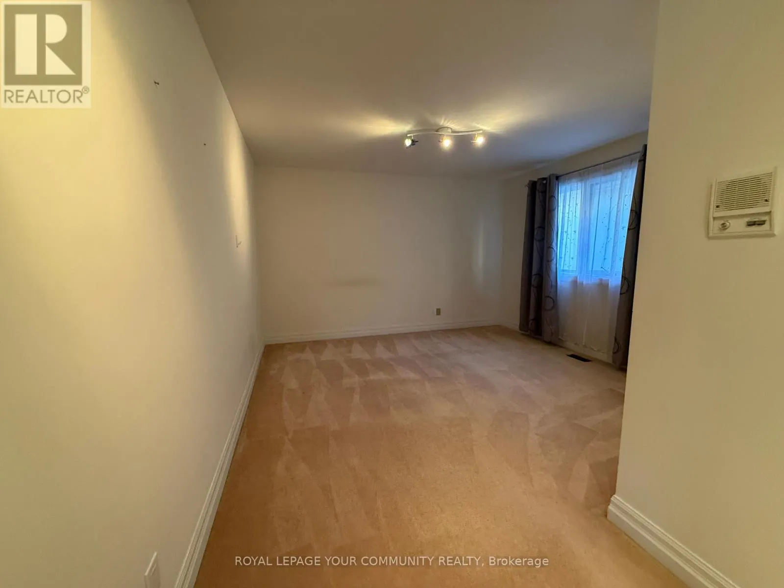 238 HORSHAM (MAIN FLOOR AND 2ND FLOOR) AVENUE