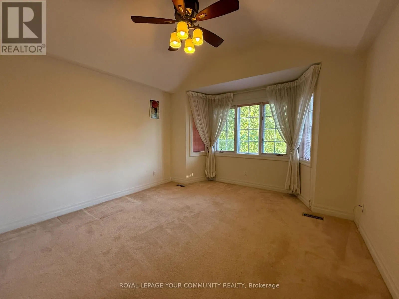 238 HORSHAM (MAIN FLOOR AND 2ND FLOOR) AVENUE