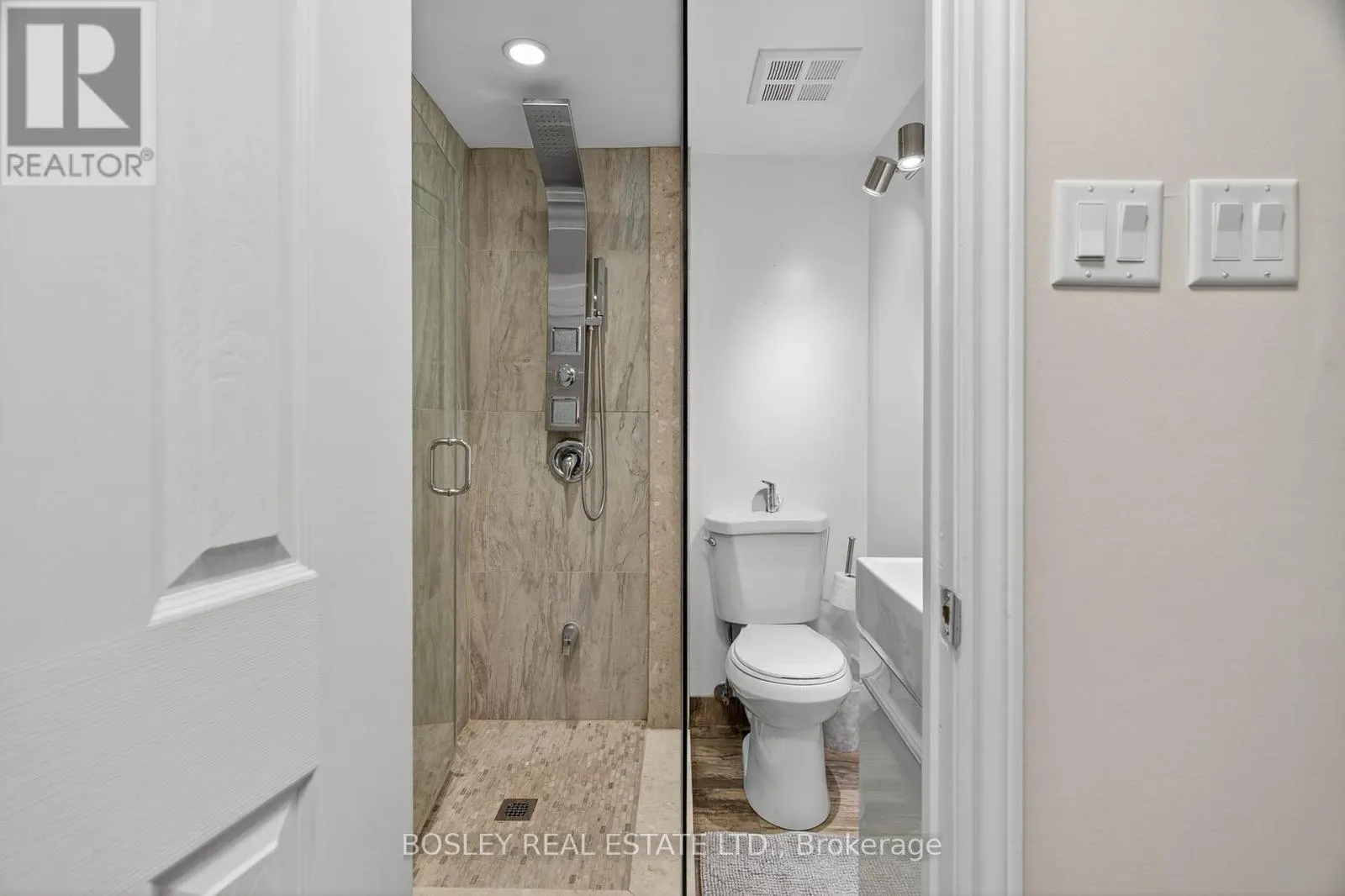 2212 - 12 SUDBURY STREET