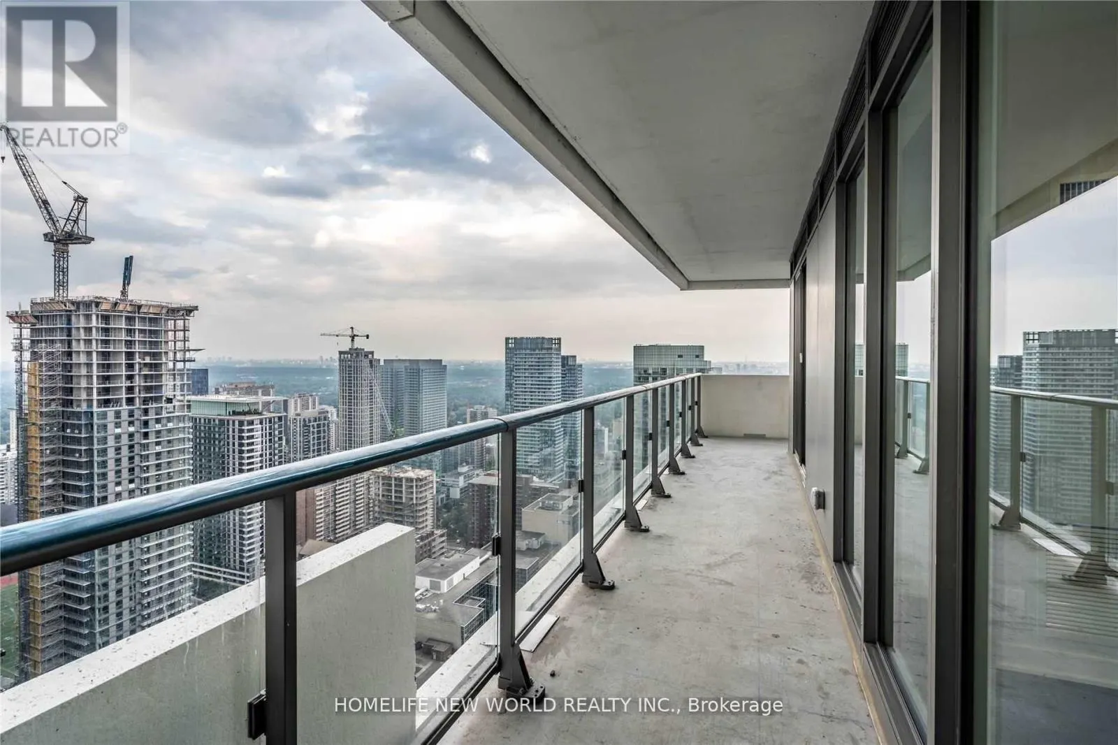 3802 - 2221 YONGE STREET