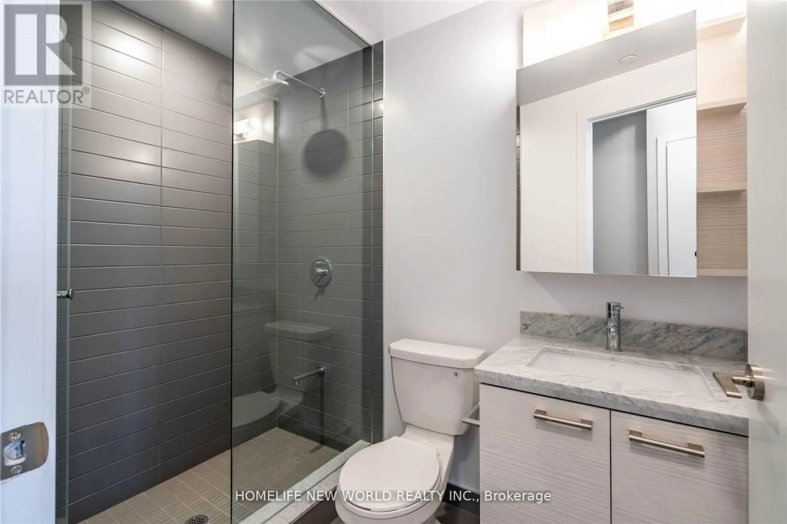 3802 - 2221 YONGE STREET