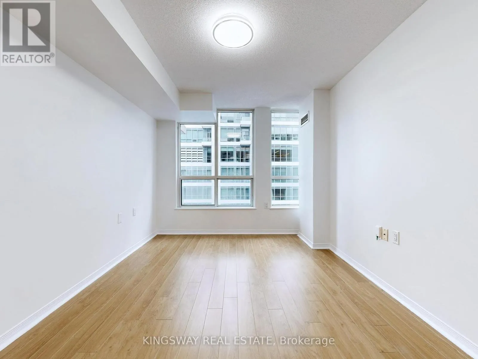 1607 - 388 BLOOR STREET E