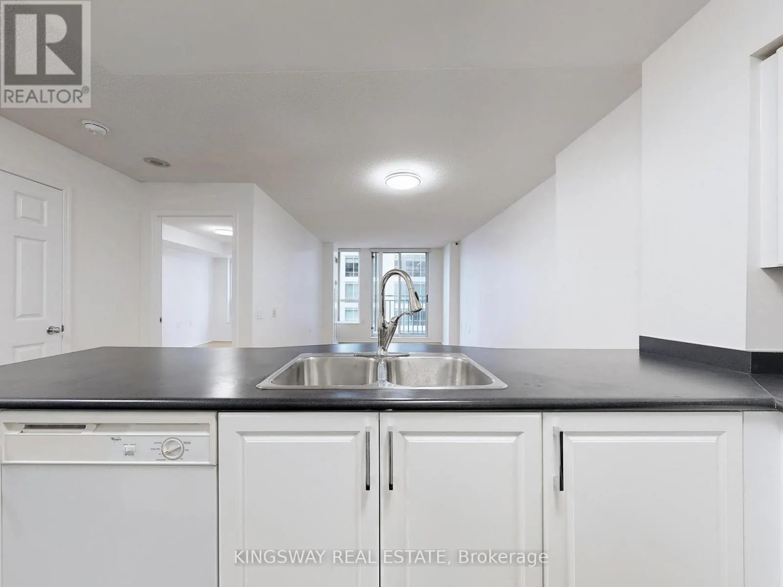 1607 - 388 BLOOR STREET E
