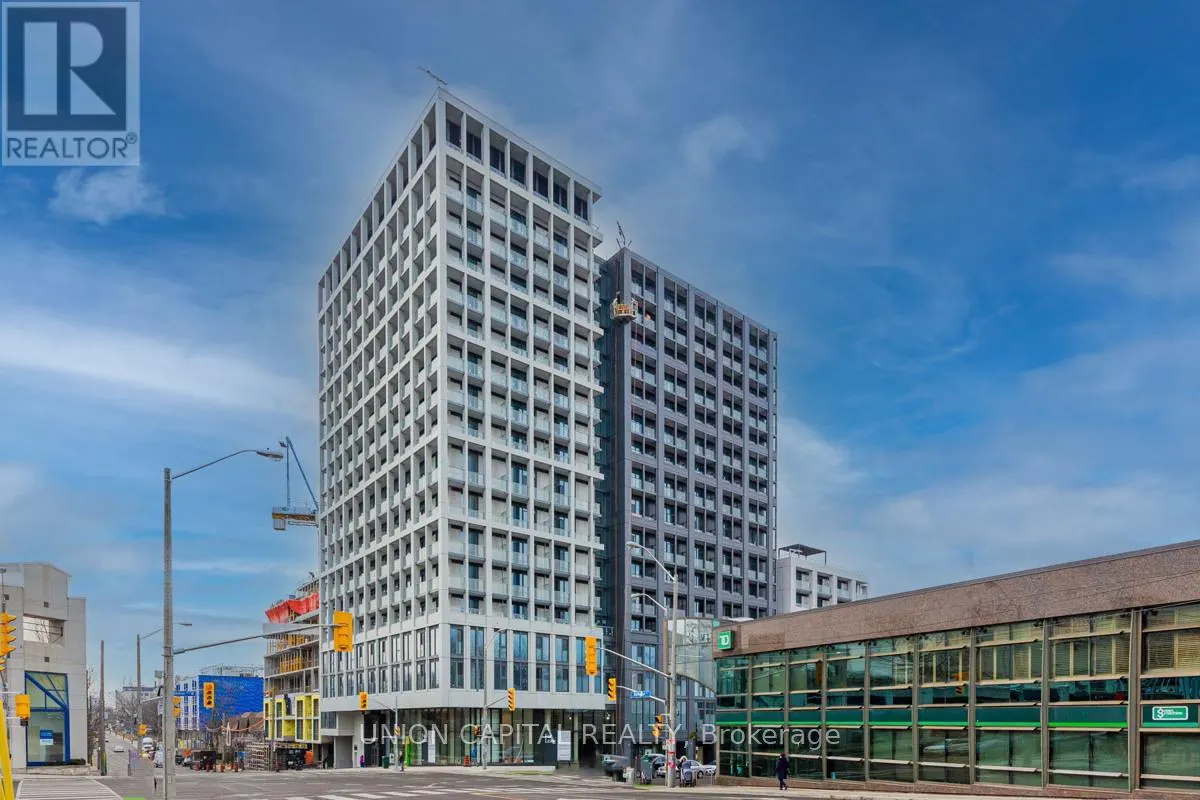 901 - 2020 BATHURST STREET