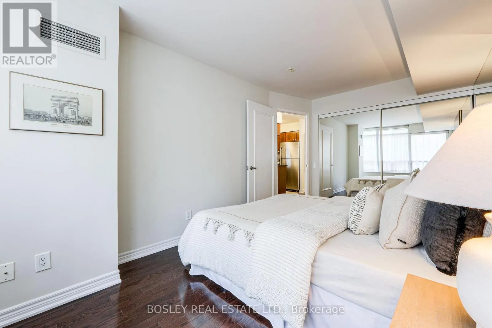 306 - 60 ST. CLAIR AVENUE W