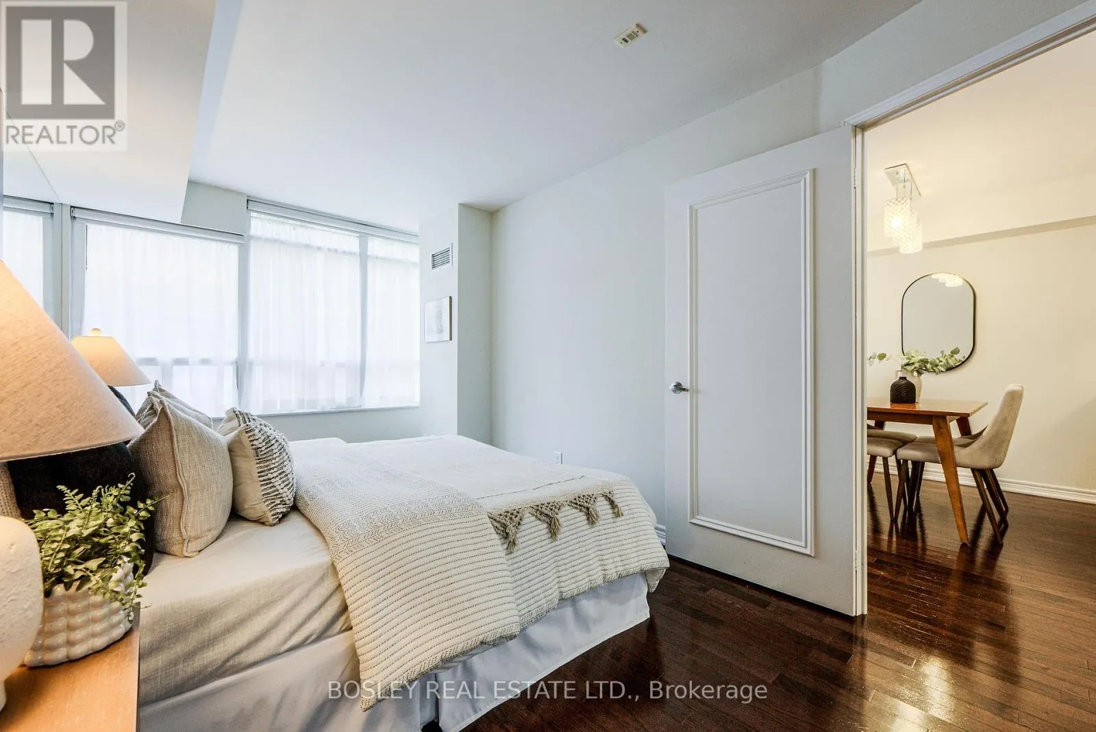 306 - 60 ST. CLAIR AVENUE W