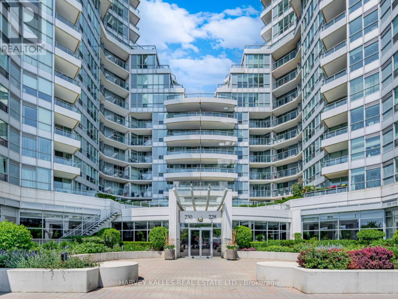 1115 - 228 QUEENS QUAY W