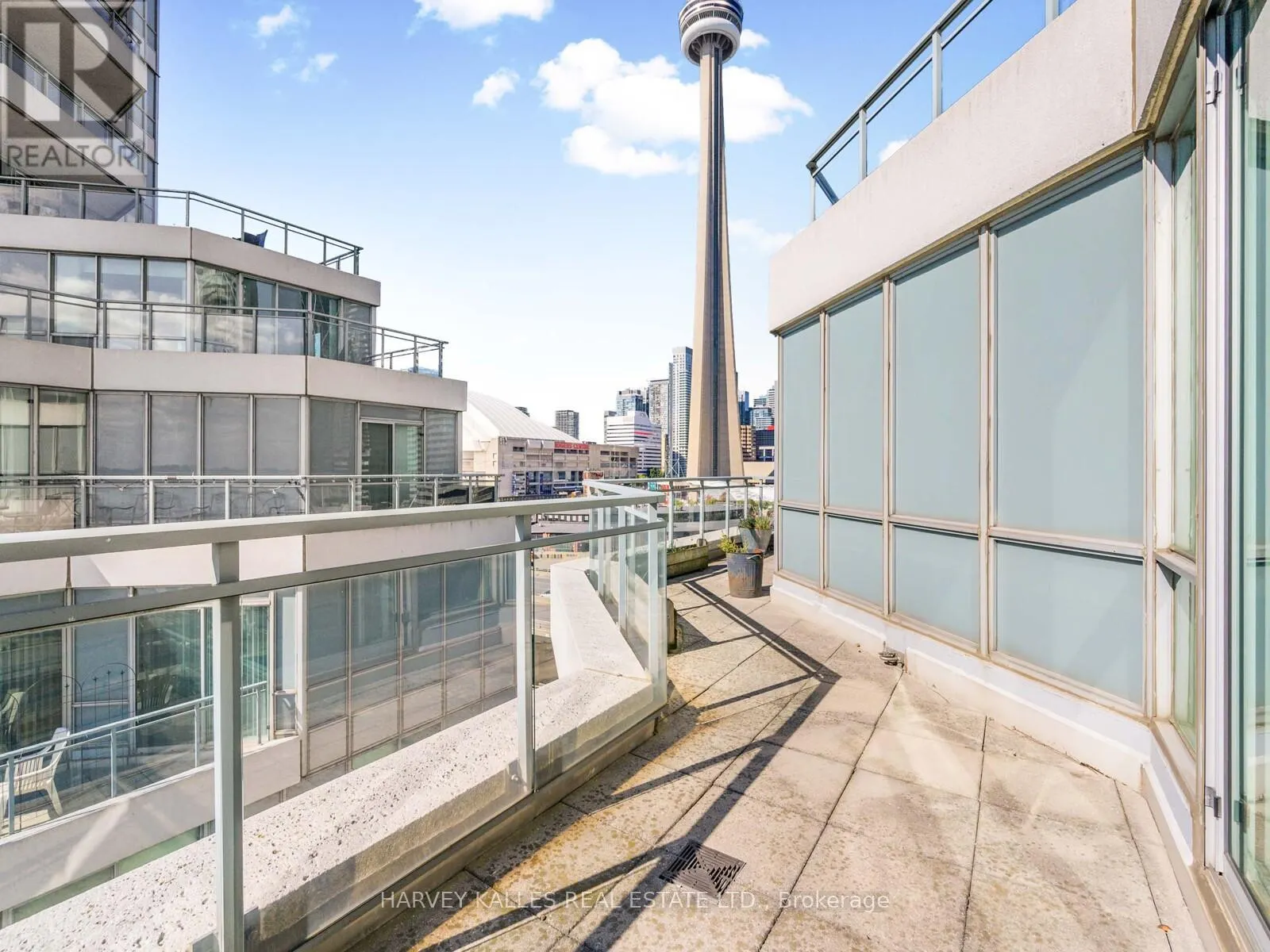 1115 - 228 QUEENS QUAY W